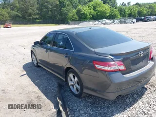 2011 Toyota Camry LE z VIN 4T1BF3EK0BU662087, wystawiony jako IAAI lot #42308718 z przebiegiem 247 995 mil mil oraz . Historia ofert i sprzedaży dostępna na DreamBid. Obrazek 3.