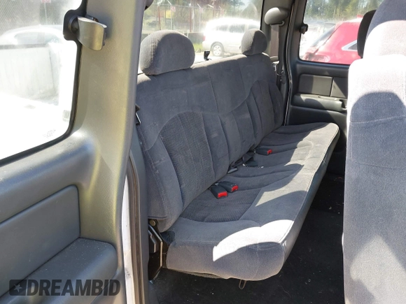 2002 Chevrolet Silverado 1500 LS with VIN 1GCEK19T92E245890, listed as a IAAI auction lot 42097307 with 221,442 mi miles. Bid and sale history available at carsss.com. Image 8.