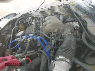 1999 Ford Taurus SE z VIN 1FAFP53U3XG245724, wystawiony jako IAAI lot #42638558 z przebiegiem 134 764 mil mil oraz . Historia ofert i sprzedaży dostępna na DreamBid. Obrazek 12.
