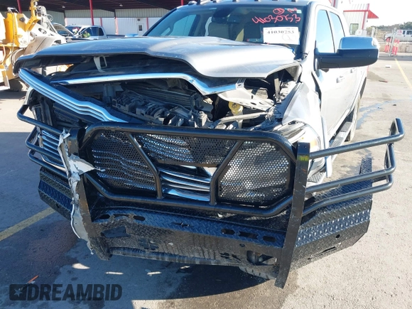 2019 Ram 2500 Laramie with VIN 3C6UR5NL5KG701954, listed as a IAAI auction lot 41030753 with 183,756 mi miles. Bid and sale history available at carsss.com. Image 6.