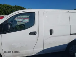 2018 Nissan NV200 SV z VIN 3N6CM0KN2JK695468, wystawiony jako IAAI lot #41782357 z przebiegiem 95 087 mil mil oraz . Historia ofert i sprzedaży dostępna na DreamBid. Obrazek 14.