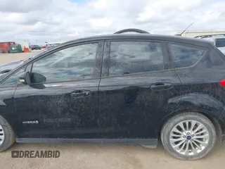 2017 Ford C-Max SE z VIN 1FADP5AU3HL113288, wystawiony jako IAAI lot #41146599 z przebiegiem 38 887 mil mil oraz . Historia ofert i sprzedaży dostępna na DreamBid. Obrazek 14.