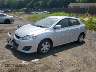 2010 Toyota Matrix z VIN 2T1KU4EE3AC264152, wystawiony jako Copart lot #59635725 z przebiegiem 138 480 mil mil oraz Szkoda całkowita • Salvage title. Historia ofert i sprzedaży dostępna na DreamBid. Obrazek 1.