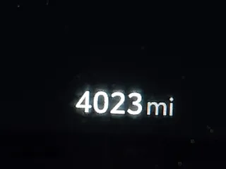 2025 Toyota Camry LE z VIN 4T1DAACK5SU554563, wystawiony jako IAAI lot #41788016 z przebiegiem 4 023 mil mil oraz . Historia ofert i sprzedaży dostępna na DreamBid. Obrazek 16.