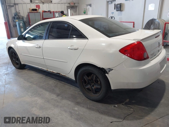 2008 Pontiac G6 z VIN 1G2ZG57B584188272, wystawiony jako IAAI lot #41977633 z przebiegiem 212 403 mil mil oraz . Historia ofert i sprzedaży dostępna na DreamBid. Obrazek 3.