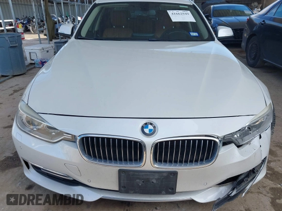 2013 BMW 3 Series 328i xDrive with VIN WBA3B3G53DNR79514, listed as a IAAI auction lot 41662949 with 104,125 mi miles. Bid and sale history available at carsss.com. Image 12.
