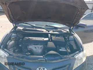 2008 Toyota Camry LE z VIN 4T1BE46K28U770940, wystawiony jako IAAI lot #42229006 z przebiegiem 184 667 mil mil oraz . Historia ofert i sprzedaży dostępna na DreamBid. Obrazek 10.