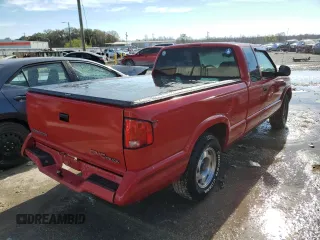 1997 GMC Sonoma SLS with VIN 1GTCS19XXVK506122, listed as a Copart auction lot 82875544 with 148,914 mi miles and Salvage Title. Bid and sale history available at carsss.com. Image 3.