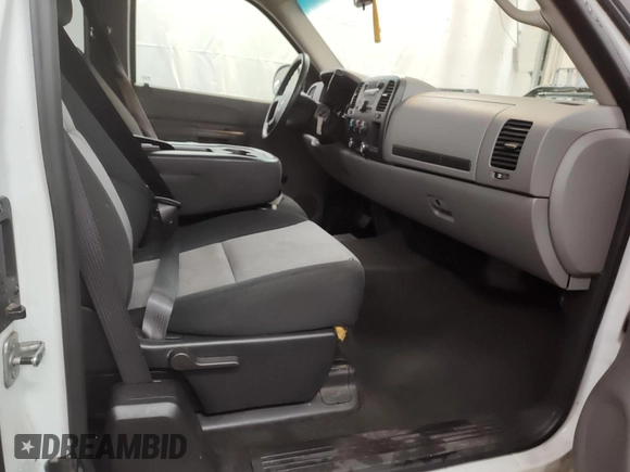 2007 Chevrolet Silverado 1500 LS with VIN 1GCEC19X07Z596784, listed as a IAAI auction lot 42208455 with 240,515 mi miles and . Bid and sale history available at DreamBid. Image 1.