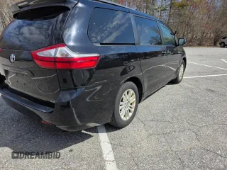 2015 Toyota Sienna XLE with VIN 5TDYK3DC2FS677415, listed as a Copart auction lot 54703175 with 275,971 mi miles and Clean Title. Bid and sale history available at carsss.com. Image 4.