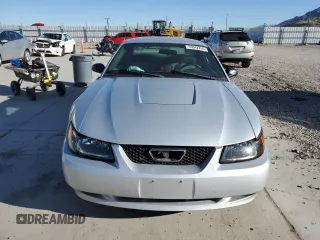 2003 Ford Mustang Standard z VIN 1FAFP40463F327722, wystawiony jako Copart lot #55042765 z przebiegiem 117 010 mil mil oraz Szkoda całkowita • Salvage title. Historia ofert i sprzedaży dostępna na DreamBid. Obrazek 5.