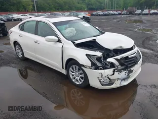 2015 Nissan Altima SV z VIN 1N4AL3AP0FC193370, wystawiony jako IAAI lot #42396386 z przebiegiem 139 809 mil mil oraz . Historia ofert i sprzedaży dostępna na DreamBid. Obrazek 1.