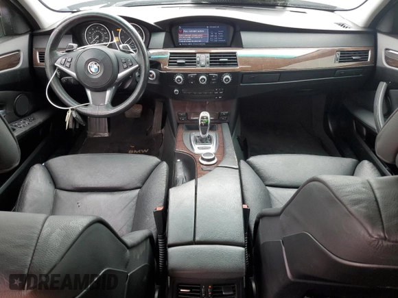 2008 BMW 5 Series 550i z VIN WBANW53598CT54180, wystawiony jako Copart lot #52365055 z przebiegiem 117 343 mil mil oraz Szkoda całkowita • Salvage title. Historia ofert i sprzedaży dostępna na DreamBid. Obrazek 8.