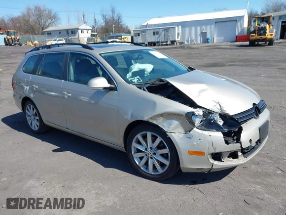 2014 Volkswagen Jetta SportWagen TDI with VIN 3VWPL7AJ8EM610672, listed as a IAAI auction lot 41811091 with 129,554 mi miles. Bid and sale history available at carsss.com. Image 1.