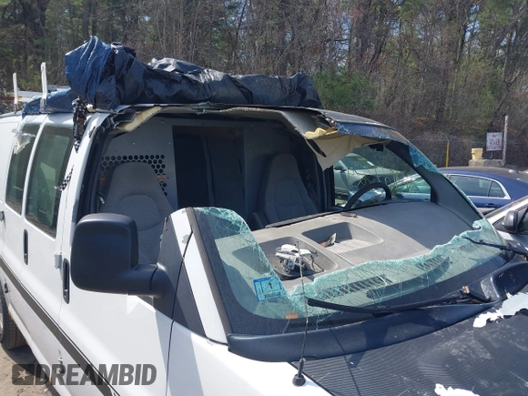 2006 Chevrolet Express Cargo Van with VIN 1GCGG25V761272316, listed as a IAAI auction lot 41967324 with 336,728 mi miles. Bid and sale history available at carsss.com. Image 6.