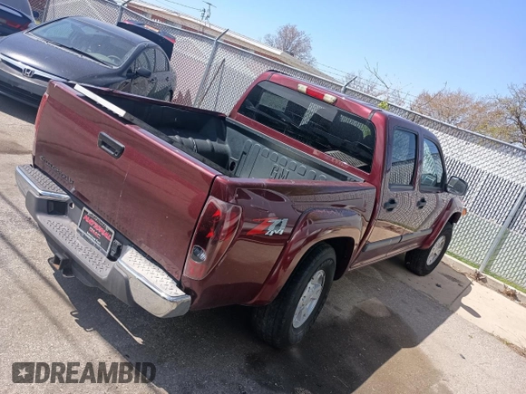 2008 Chevrolet Colorado z VIN 1GCDT43E188219182, wystawiony jako Copart lot #54735315 z przebiegiem 140 622 mil mil oraz Czysty tytuł • Clean title. Historia ofert i sprzedaży dostępna na DreamBid. Obrazek 4.