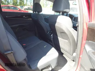 2017 Kia Sorento LX with VIN 5XYPGDA54HG195795, listed as a IAAI auction lot 42084385 with 116,959 mi miles and . Bid and sale history available at carsss.com. Image 8.