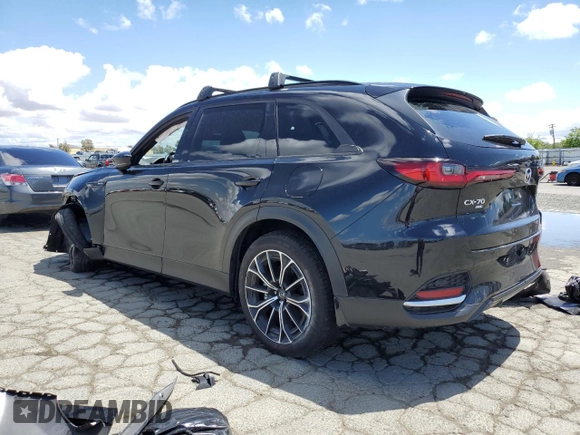 2025 Mazda CX-70 Premium Plus с VIN JM3KJEHA3S1113266, выставлен на аукционе Copart как лот 56539755 с пробегом 6 543 миль миль и Списание • Salvage title. История ставок и продаж доступна на DreamBid. Изображение 2.