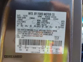 2006 Ford Escape XLT with VIN 1FMCU03116KB57387, listed as a IAAI auction lot 41813041 with 180,417 mi miles. Bid and sale history available at carsss.com. Image 9.