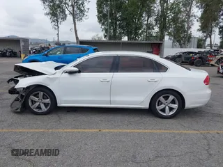 2012 Volkswagen Passat SE z VIN 1VWBP7A31CC099045, wystawiony jako IAAI lot #42063773 z przebiegiem 166 998 mil mil oraz . Historia ofert i sprzedaży dostępna na DreamBid. Obrazek 15.