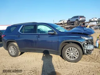 2023 Chevrolet Traverse LT Cloth with VIN 1GNERGKW7PJ117673, listed as a IAAI auction lot 41470564 with 32,465 mi miles. Bid and sale history available at carsss.com. Image 13.