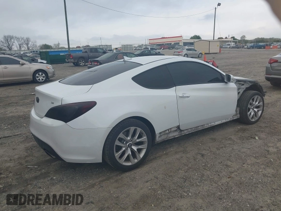 2016 Hyundai Genesis Coupe 3.8L Base with VIN KMHHT6KJ1GU134260, listed as a IAAI auction lot 41948319 with 154,259 mi miles. Bid and sale history available at carsss.com. Image 4.