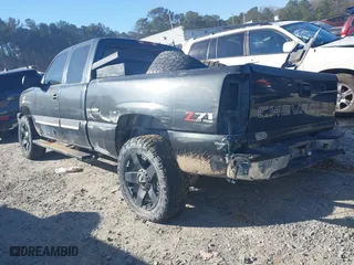 2003 Chevrolet Silverado 1500 Work Truck with VIN 2GCEC19XX31352031, listed as a IAAI auction lot 41283482 with 131,106 mi miles. Bid and sale history available at carsss.com. Image 3.