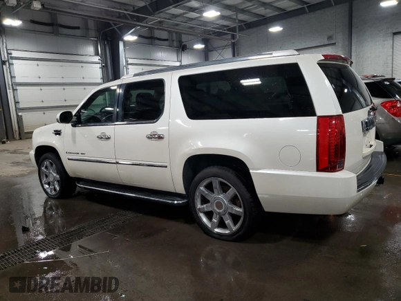 2008 Cadillac Escalade ESV with VIN 1GYFK66888R123602, listed as a Copart auction lot 50430385 with 302,214 mi miles and Clean title. Bid and sale history available at DreamBid. Image 2.