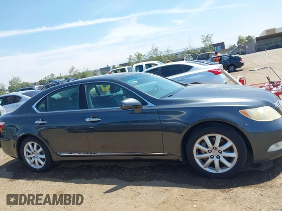 2007 Lexus LS 460 with VIN JTHBL46F275026095, listed as a IAAI auction lot 42168849 with 241,137 mi miles. Bid and sale history available at carsss.com. Image 13.