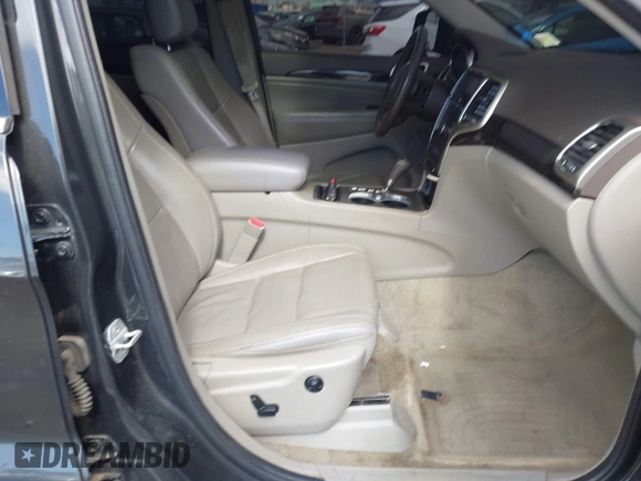 2011 Jeep Grand Cherokee Laredo with VIN 1J4RR4GG9BC723395, listed as a IAAI auction lot 42092022 with 86,226 mi miles and . Bid and sale history available at DreamBid. Image 5.