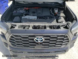 2023 Toyota Sequoia SR5 with VIN 7SVAAABA0PX006028, listed as a Copart auction lot 61586243 with 7,595 mi miles. Bid and sale history available at carsss.com. Image 12.