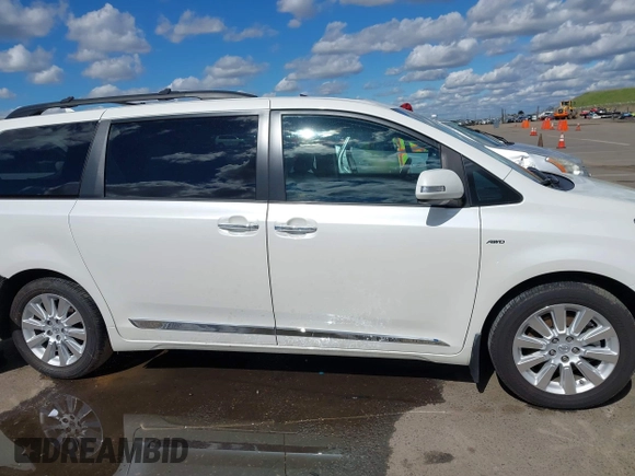 2016 Toyota Sienna Ltd with VIN 5TDDK3DC3GS144473, listed as a IAAI auction lot 41681218 with 32,080 mi miles. Bid and sale history available at carsss.com. Image 14.