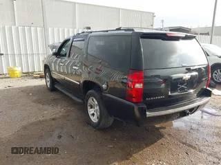 2009 Chevrolet Suburban LTZ with VIN 1GNFK36389J124653, listed as a IAAI auction lot 41935393 with 117,144 mi miles. Bid and sale history available at carsss.com. Image 3.