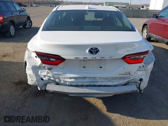 2022 Toyota Camry Hybrid LE with VIN 4T1C31AK8NU589613, listed as a IAAI auction lot 41759699 with 157,355 mi miles. Bid and sale history available at carsss.com. Image 6.