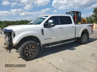 2017 Ford F-250 Lariat with VIN 1FT7W2BT8HEC85559, listed as a Copart auction lot 57572975 with 121,068 mi miles and Salvage title. Bid and sale history available at DreamBid. Image 1.