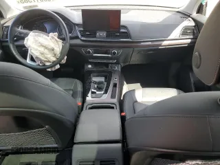 2022 Audi Q5 S line Premium z VIN WA1GAAFYXN2118948, wystawiony jako Copart lot #50617565 z przebiegiem Nie podano mil oraz Szkoda całkowita • Salvage title. Historia ofert i sprzedaży dostępna na DreamBid. Obrazek 8.