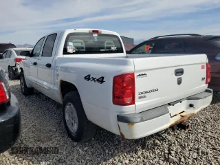 2006 Dodge Dakota SLT with VIN 1D7HW48N96S679598, listed as a Copart auction lot 72575694 with 190,371 mi miles and Clean Title. Bid and sale history available at carsss.com. Image 2.