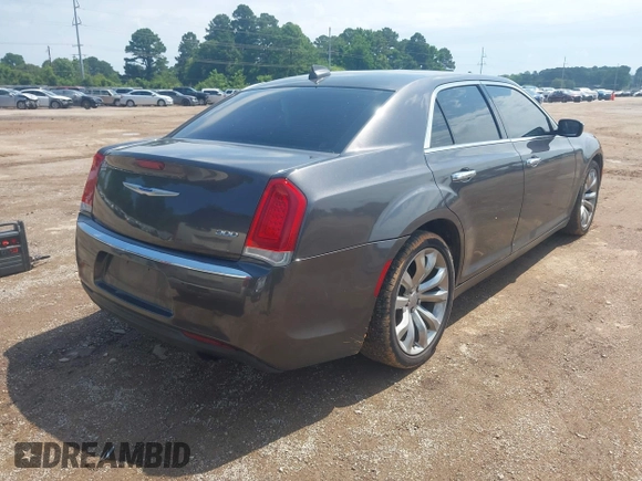 2019 Chrysler 300 Limited z VIN 2C3CCAEG8KH534284, wystawiony jako IAAI lot #42390324 z przebiegiem 99 544 mil mil oraz . Historia ofert i sprzedaży dostępna na DreamBid. Obrazek 4.