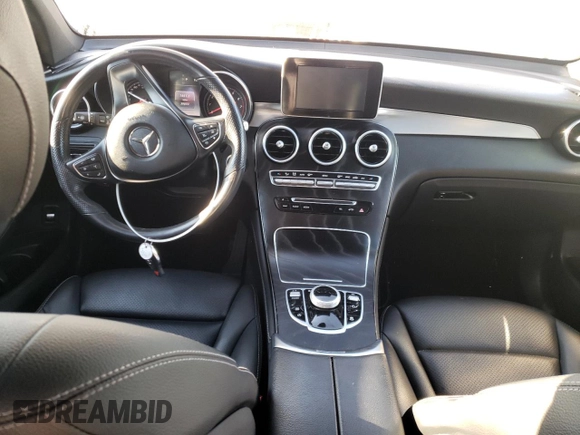 2019 Mercedes-Benz GLC with VIN WDC0G4KB1KF656137, listed as a Copart auction lot 73082562 with 35,893 mi miles. Bid and sale history available at carsss.com. Image 8.