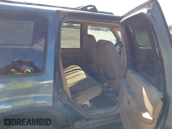 2000 Ford Explorer XLT с VIN 1FMZU63E4YZB16522, выставлен на аукционе IAAI как лот 41104271 с пробегом 259 369 миль миль и . История ставок и продаж доступна на DreamBid. Изображение 8.