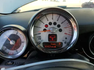 2013 MINI Convertible S with VIN WMWZP3C50DT550800, listed as a Copart auction lot 42409015 with 101,421 mi miles and Salvage title. Bid and sale history available at DreamBid. Image 9.