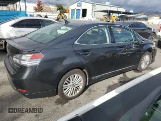 2010 Lexus HS 250h with VIN JTHBB1BA1A2024911, listed as a Copart auction lot 82253104 with 179,710 mi miles and Salvage Title. Bid and sale history available at DreamBid. Image 3.