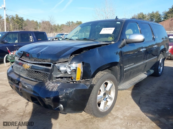 2013 Chevrolet Suburban LTZ with VIN 1GNSKKE77DR356698, listed as a IAAI auction lot 41762816 with 176,100 mi miles. Bid and sale history available at carsss.com. Image 17.