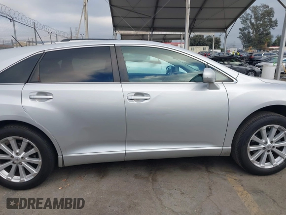 2009 Toyota Venza with VIN 4T3ZE11A59U014829, listed as a IAAI auction lot 41210992 with 187,651 mi miles and . Bid and sale history available at carsss.com. Image 13.