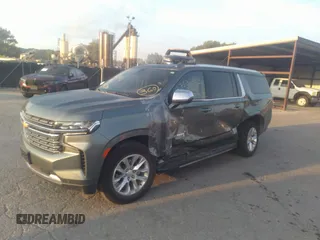 2023 Chevrolet Suburban Premier z VIN 1GNSKFKD8PR305863, wystawiony jako IAAI lot #37536455 z przebiegiem 13 765 mil mil oraz . Historia ofert i sprzedaży dostępna na DreamBid. Obrazek 17.