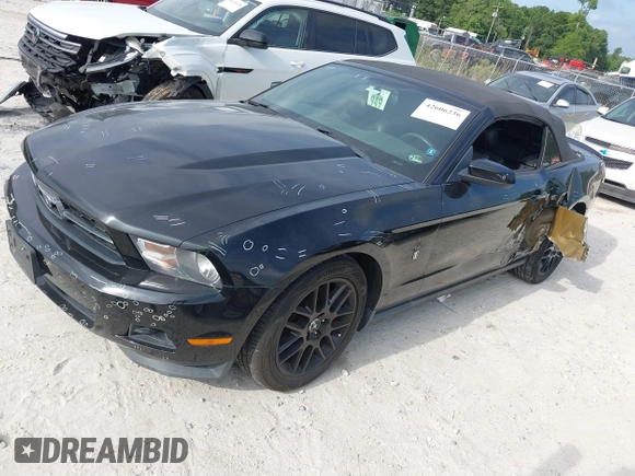 2012 Ford Mustang V6 z VIN 1ZVBP8EM4C5276765, wystawiony jako IAAI lot #42606236 z przebiegiem 129 111 mil mil oraz . Historia ofert i sprzedaży dostępna na DreamBid. Obrazek 18.