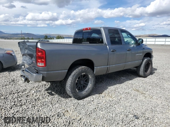 2005 Dodge 1500 SLT z VIN 1D7HU18D95S240346, wystawiony jako Copart lot #56873935 z przebiegiem 306 734 mil mil oraz Szkoda całkowita • Salvage title. Historia ofert i sprzedaży dostępna na DreamBid. Obrazek 3.