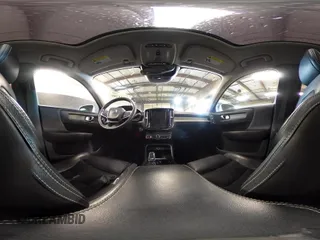 2019 Volvo XC40 Inscription с VIN YV4162UL5K2046401, выставлен на аукционе IAAI как лот 41911289 с пробегом 42 090 миль миль и . История ставок и продаж доступна на DreamBid. Изображение 18.