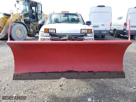 2005 Chevrolet Silverado 3500 SRW Wrk Trk with VIN 1GCHK34U55E315804, listed as a Copart auction lot 80327654 with NaN miles and Clean Title. Bid and sale history available at carsss.com. Image 5.