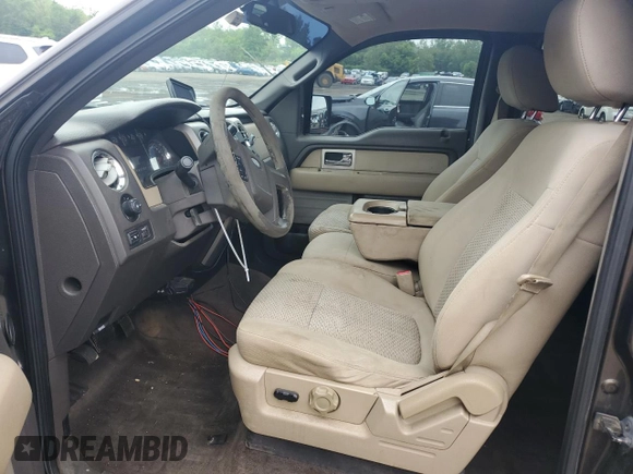 2009 Ford F-150 XL z VIN 1FTPW14V09FA39822, wystawiony jako Copart lot #57272905 z przebiegiem 197 699 mil mil oraz Szkoda całkowita • Salvage title. Historia ofert i sprzedaży dostępna na DreamBid. Obrazek 7.